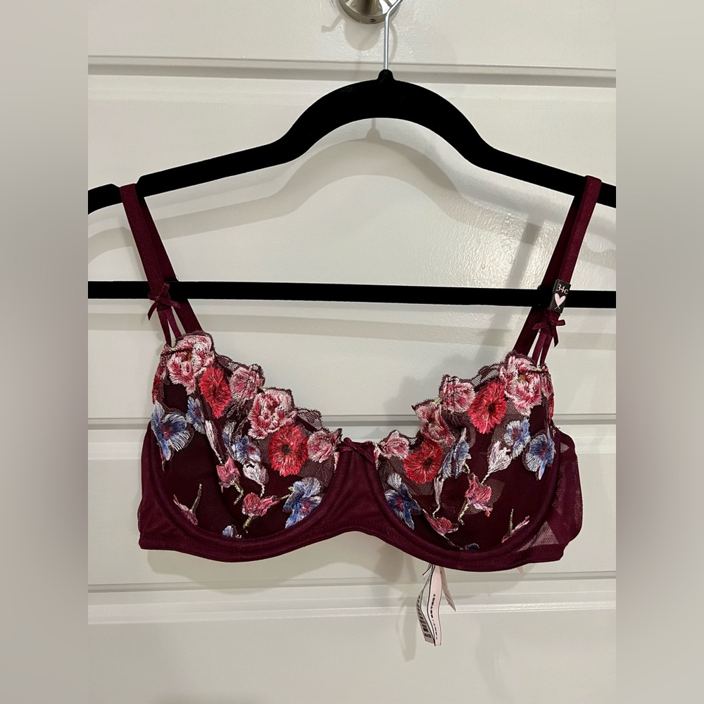 VS Lace Bra